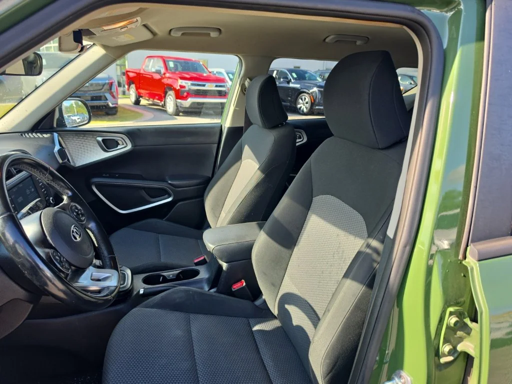 Used 2021 Green Kia X-Line image 10