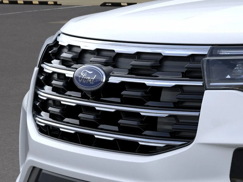 New 2026 Star White Metallic Tri-Coat Ford Active image 17