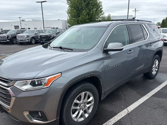 2021 Chevrolet Traverse LT Cloth