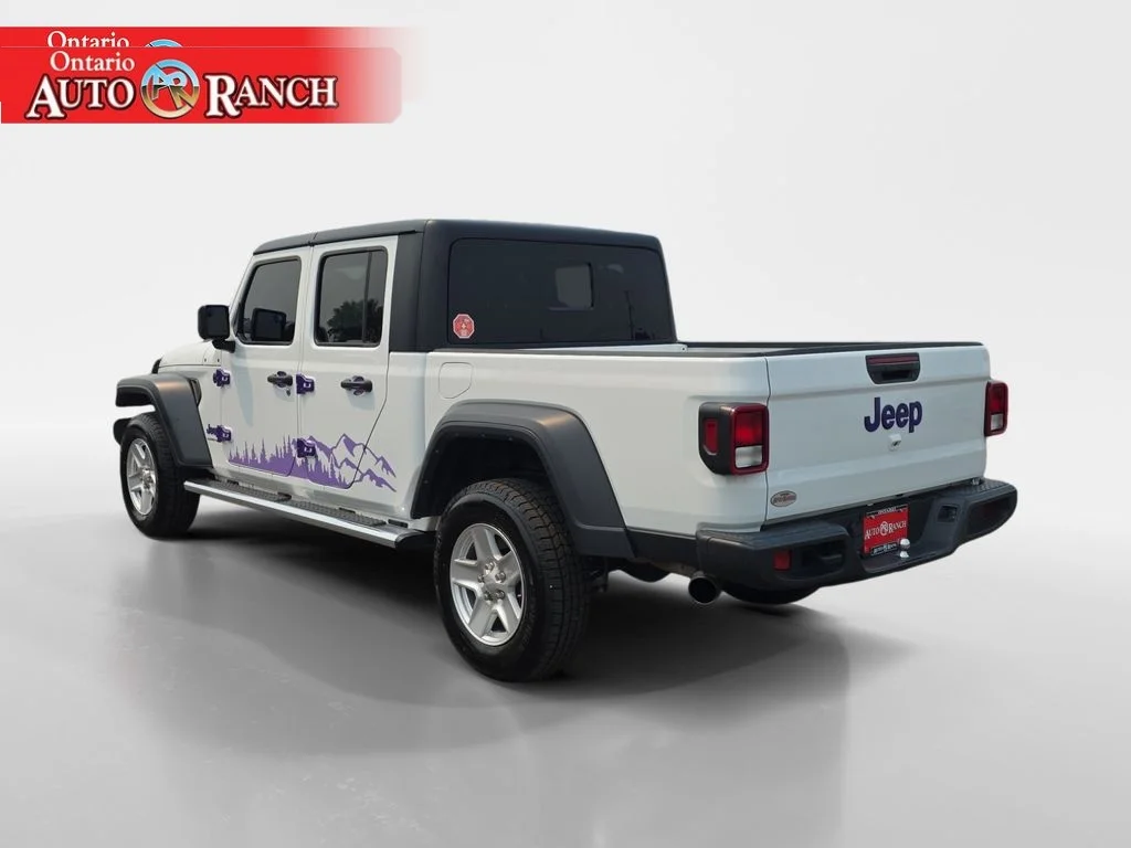 Used 2023 Copper Jeep Sport S image 3