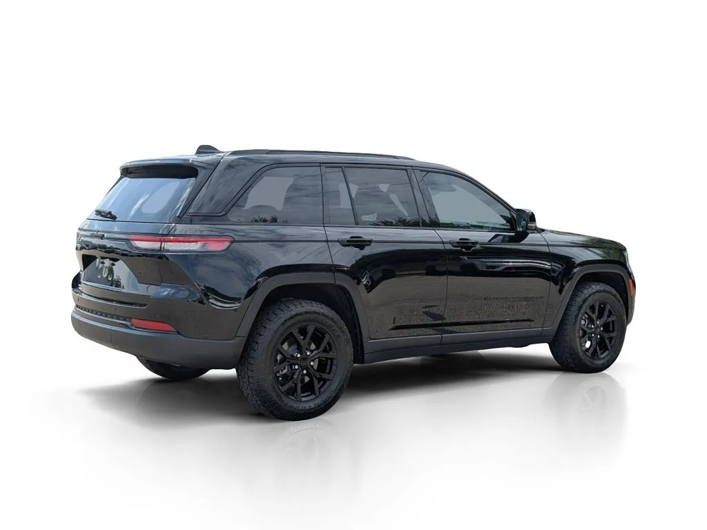 Used 2025 Black Jeep Altitude X image 7