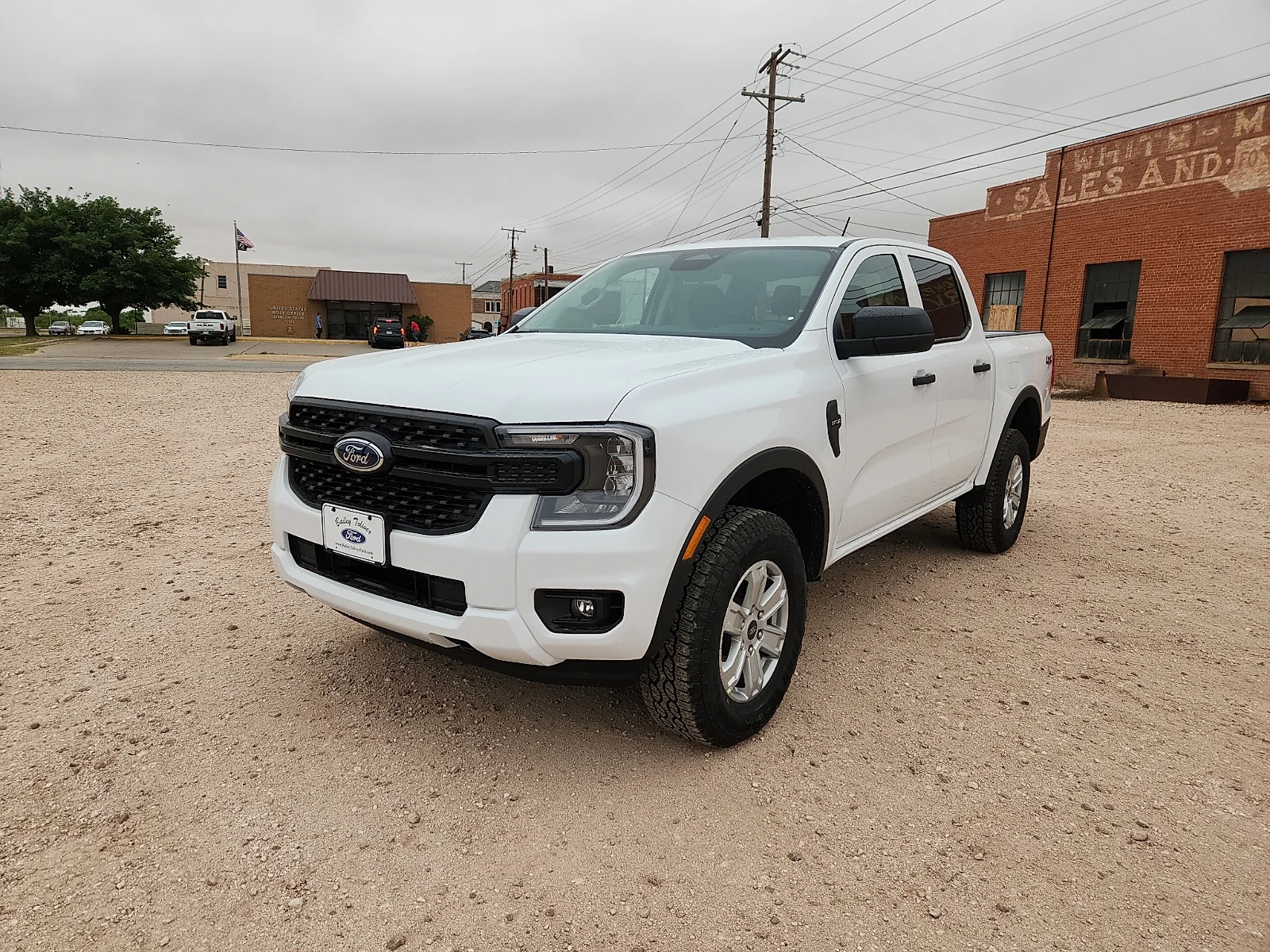New 2026 Oxford White Ford XL image 3