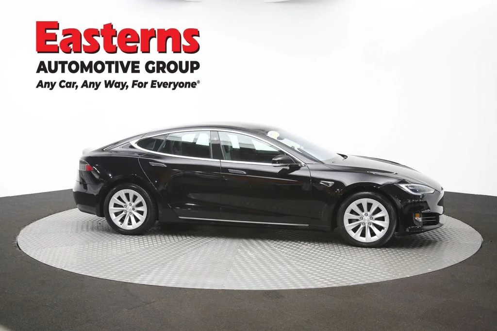 Used 2018 Black Tesla 75D image 41