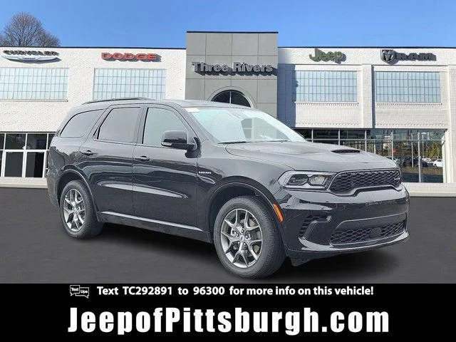 New 2026 Diamond Black Clear-Coat Exterior Paint Dodge GT Plus HEMI V8 image 1