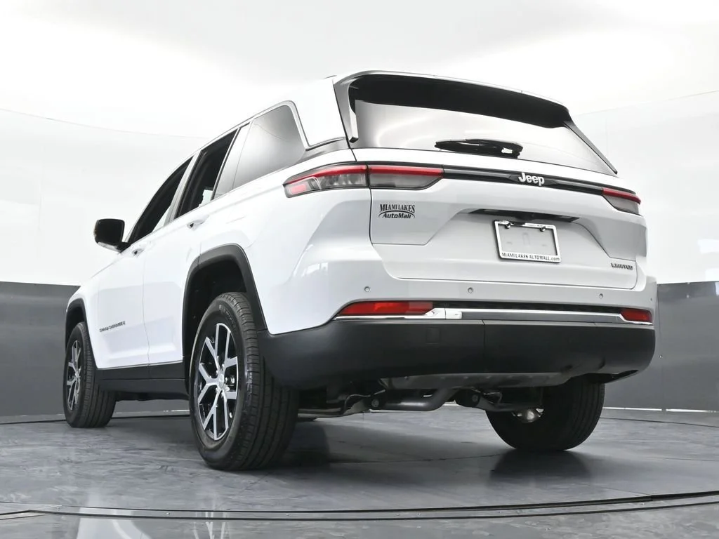 Used 2024 White Jeep Limited image 64