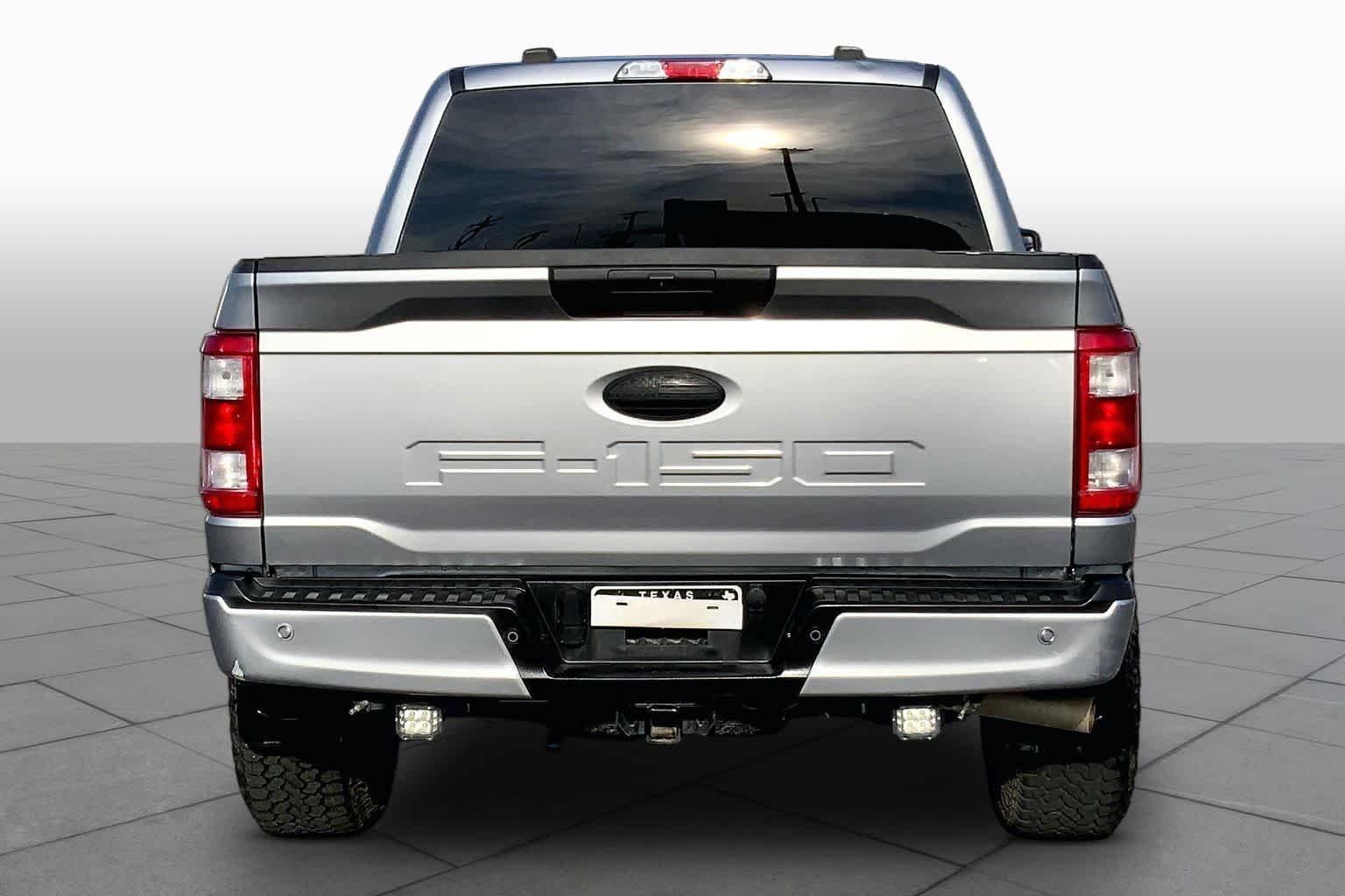 Used 2022 Iconic Silver Metallic Ford XL image 5