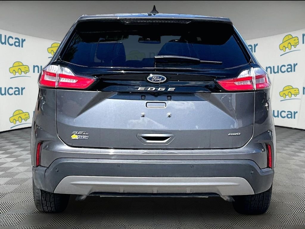 Used 2024 Gray Metallic Ford SEL image 5