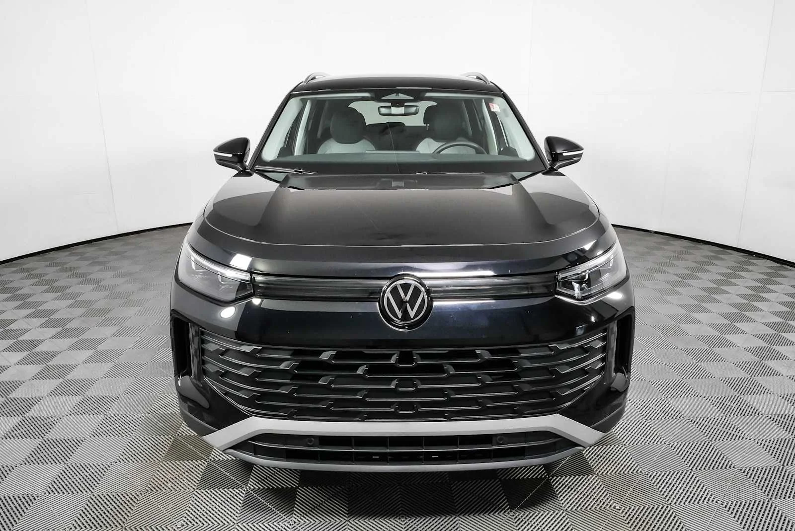 Certified Used 2025 Deep Black Pearl Volkswagen S image 26