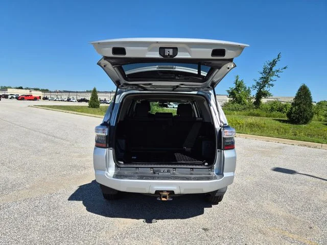 Used 2019 Silver Toyota SR5 Premium image 10