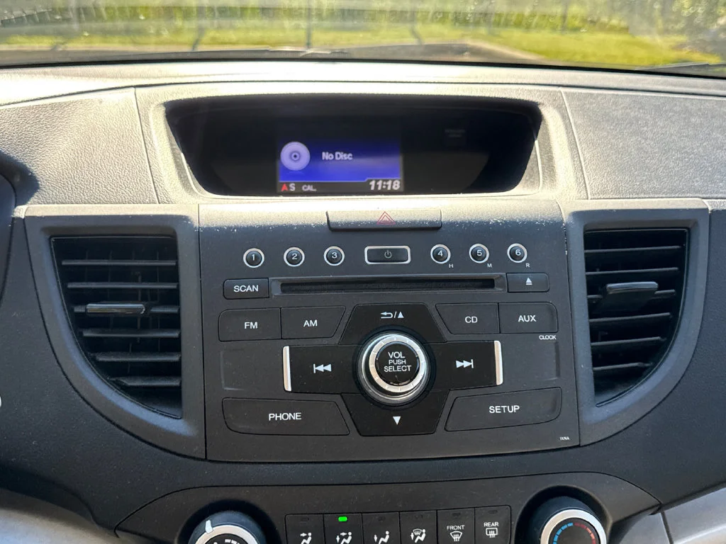 Used 2014 Twilight Blue Metallic Honda LX image 25