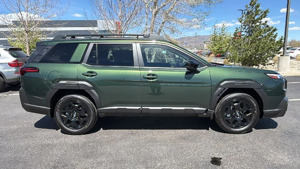 New 2026 DEEP EMERALD GREEN PEARL Subaru Limited image 2