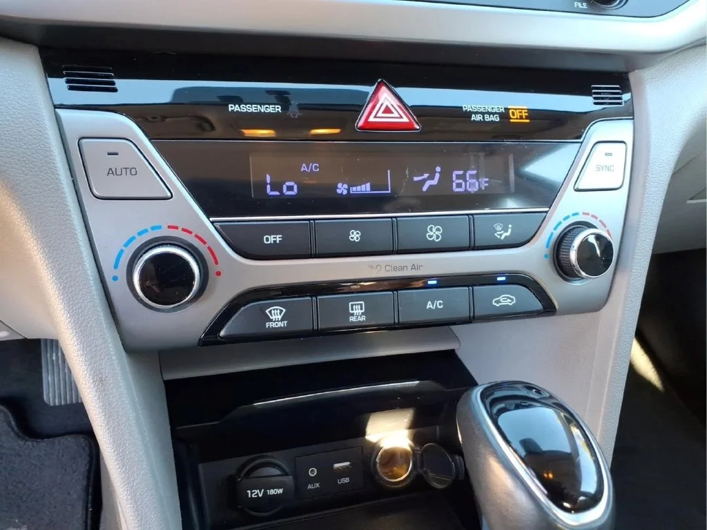 Used 2017 Gray Hyundai SE image 20