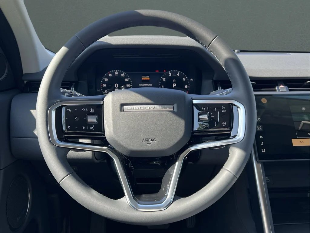 Used 2025 Blue Land Rover S image 35