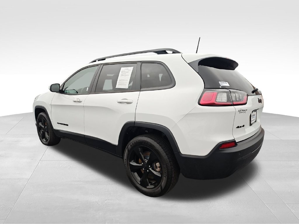 Used 2020 White Jeep Latitude Plus image 3