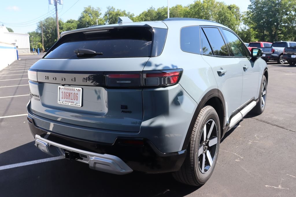 New 2026 Sonic Gray Pearl Honda Touring image 5