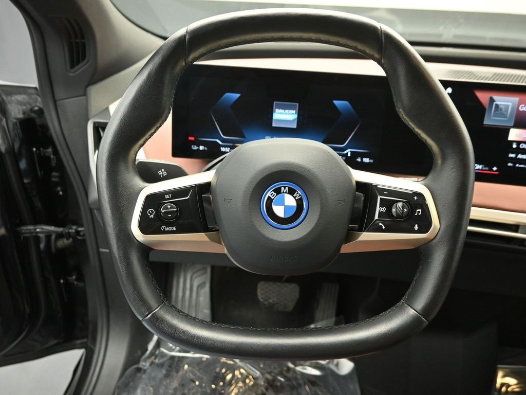 2023 BMW IX - Image 14