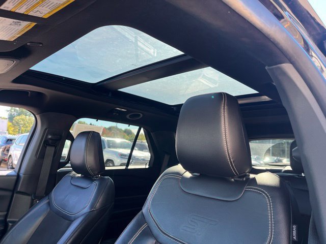 Used 2022 Black Metallic Ford ST image 12