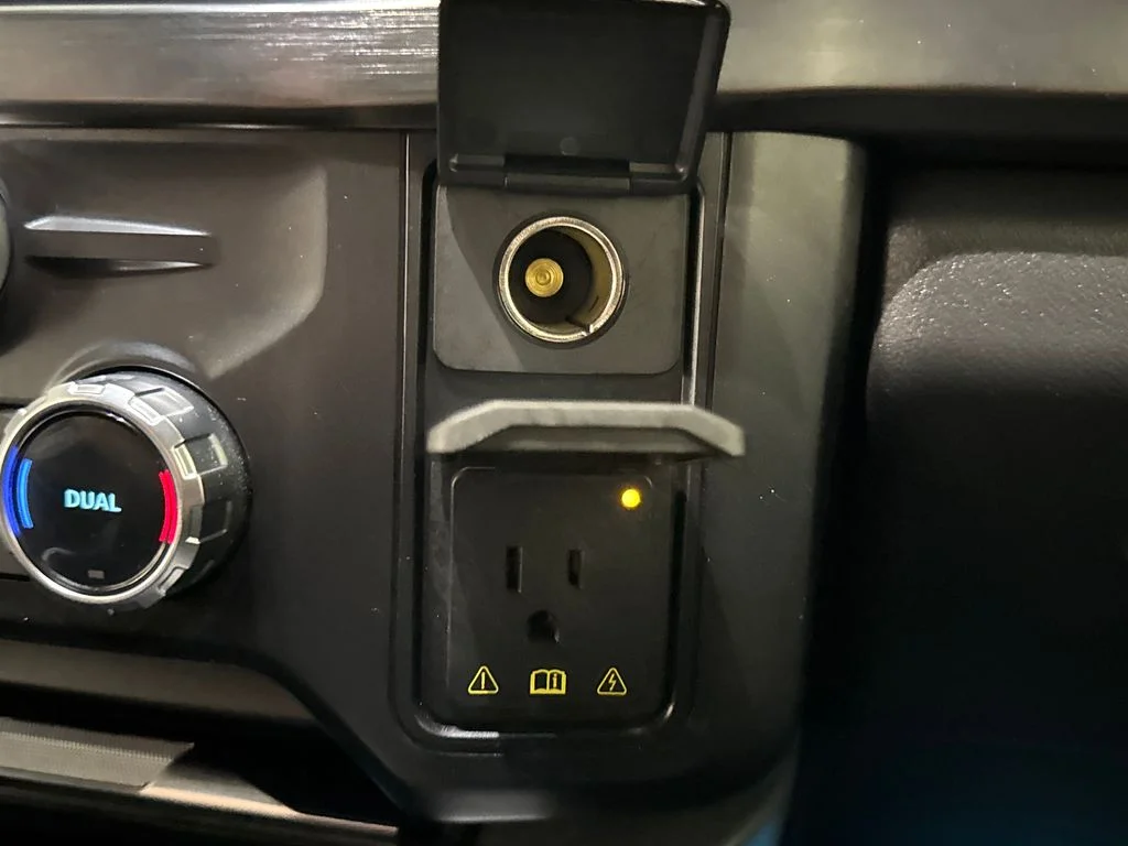 Used 2024 Gray Ford Lariat image 27