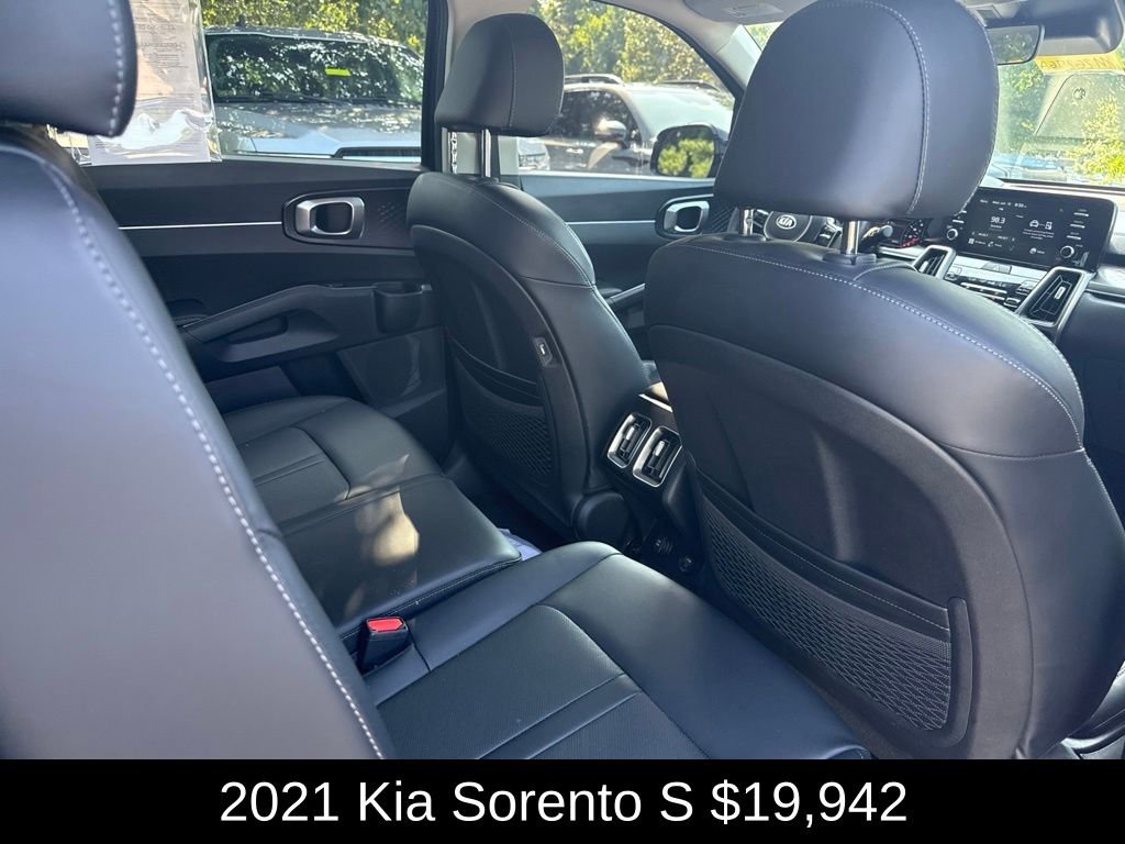 Used 2021 Ebony Black Kia S image 19