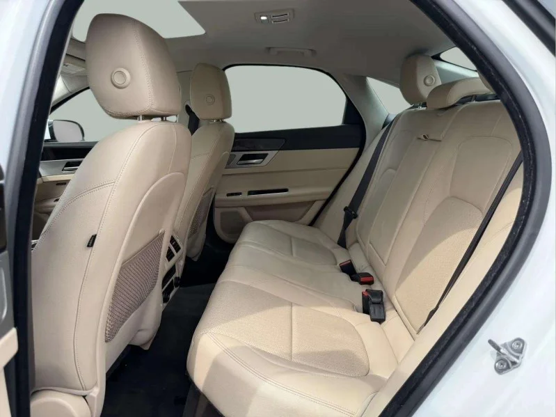 2018 Jaguar XF Prestige - Photo 23