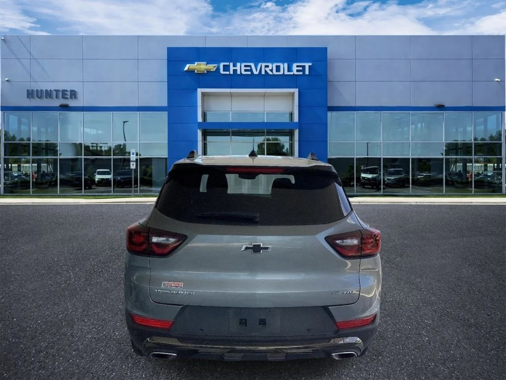Used 2025 Sterling Gray Metallic Chevrolet ACTIV image 3