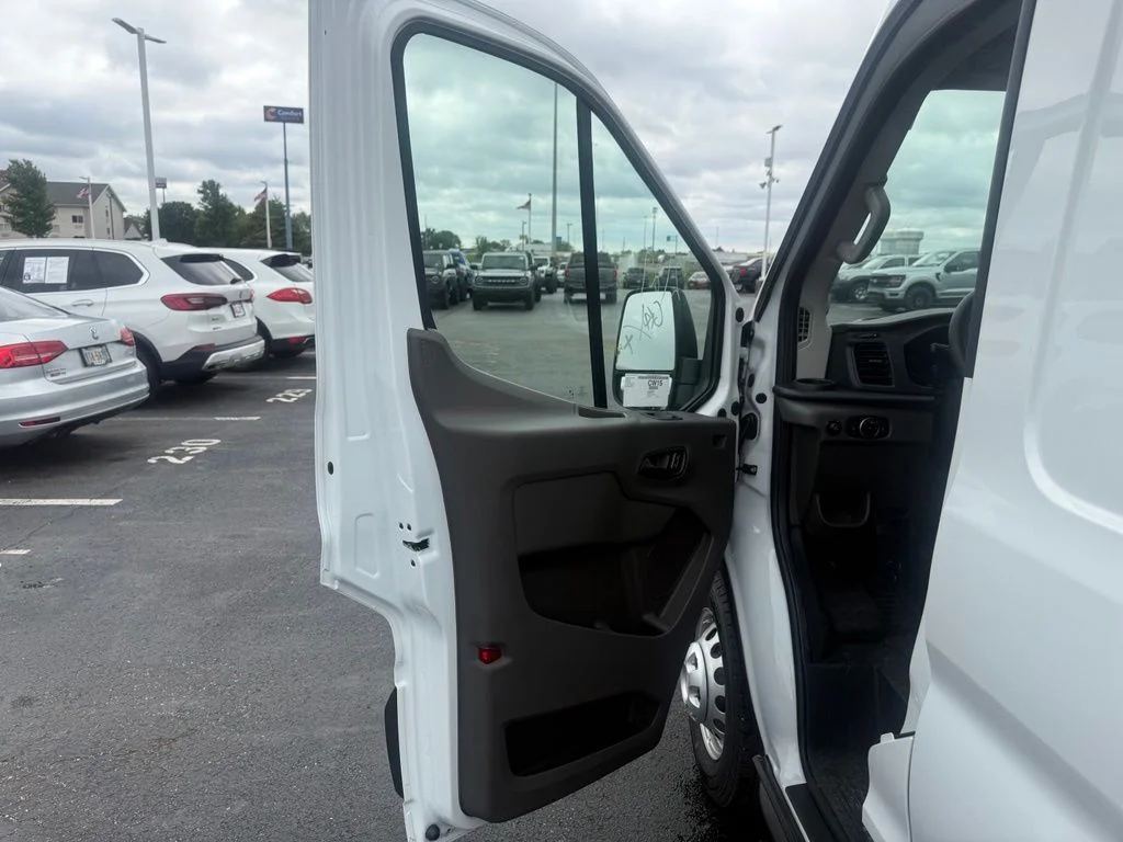 New 2026 Oxford White Ford Cargo Van image 10