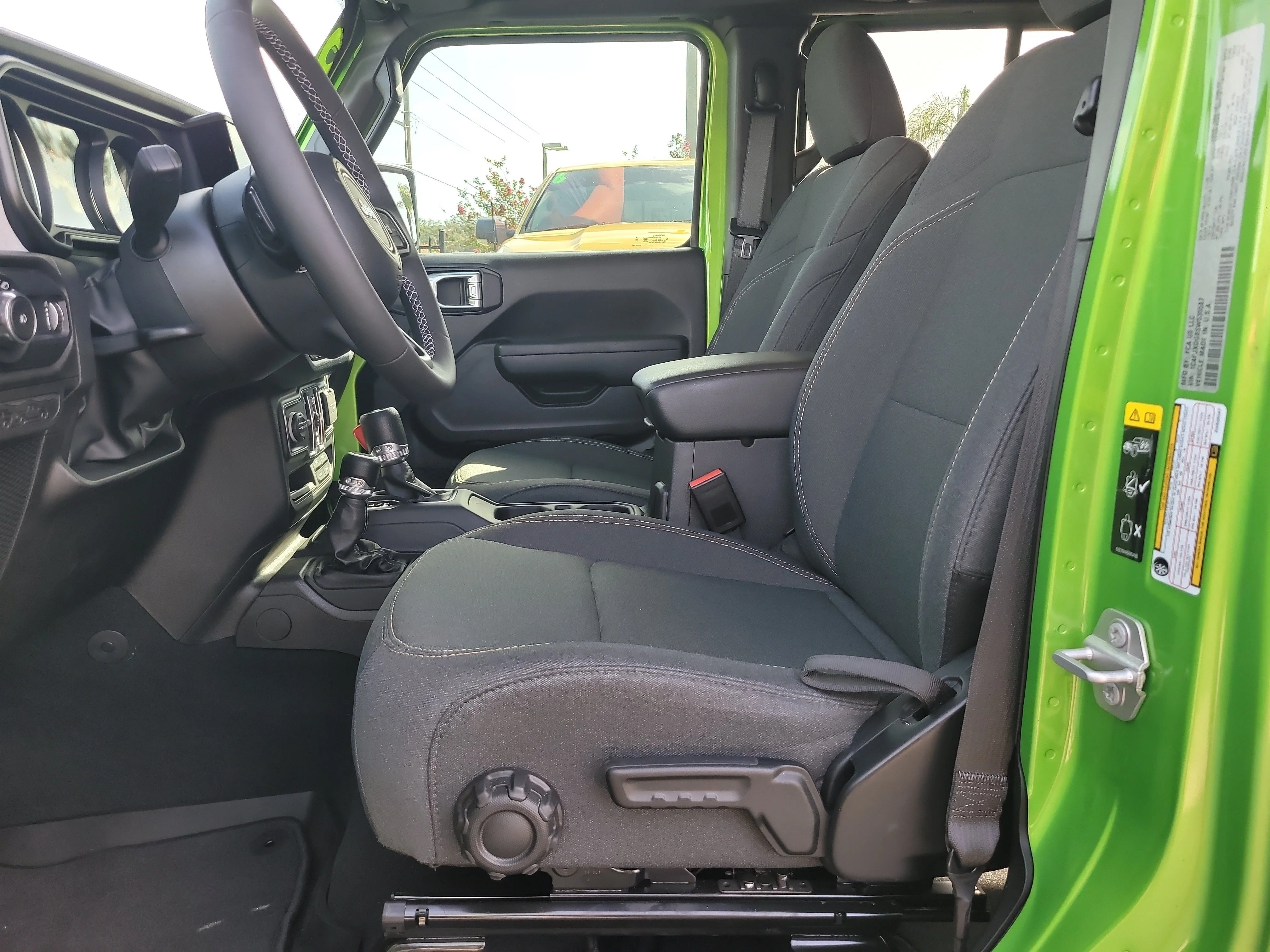 Used 2025 Mojito Clearcoat Jeep Sport S image 16