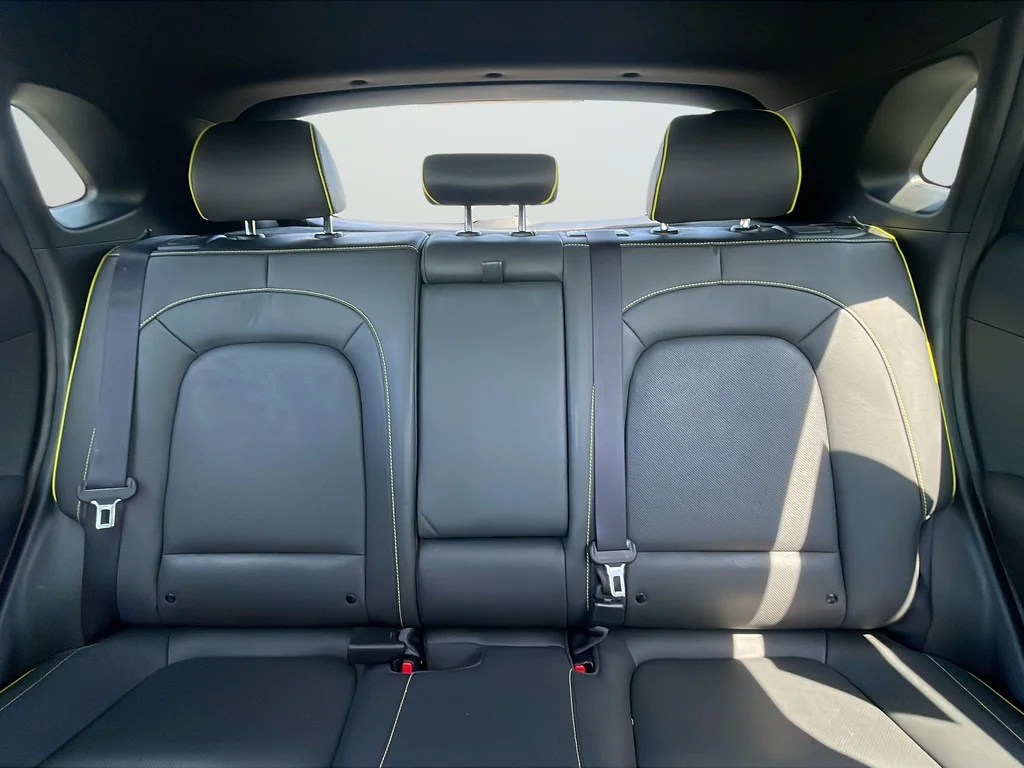 Used 2018 Green Hyundai Limited image 28