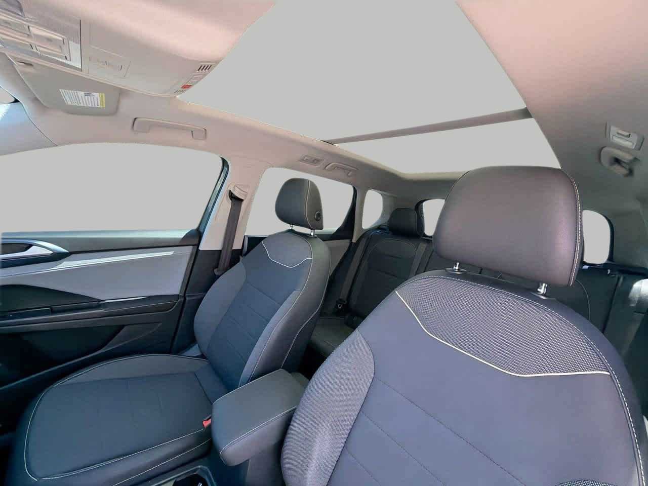 2024 Volkswagen Taos SE - Photo 18