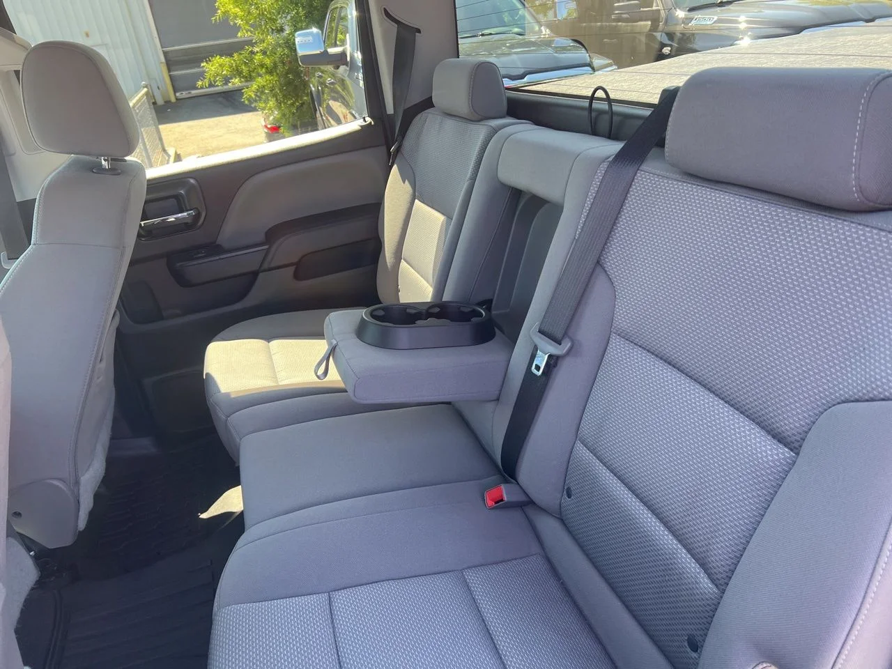 Used 2018 Red Chevrolet Custom image 21