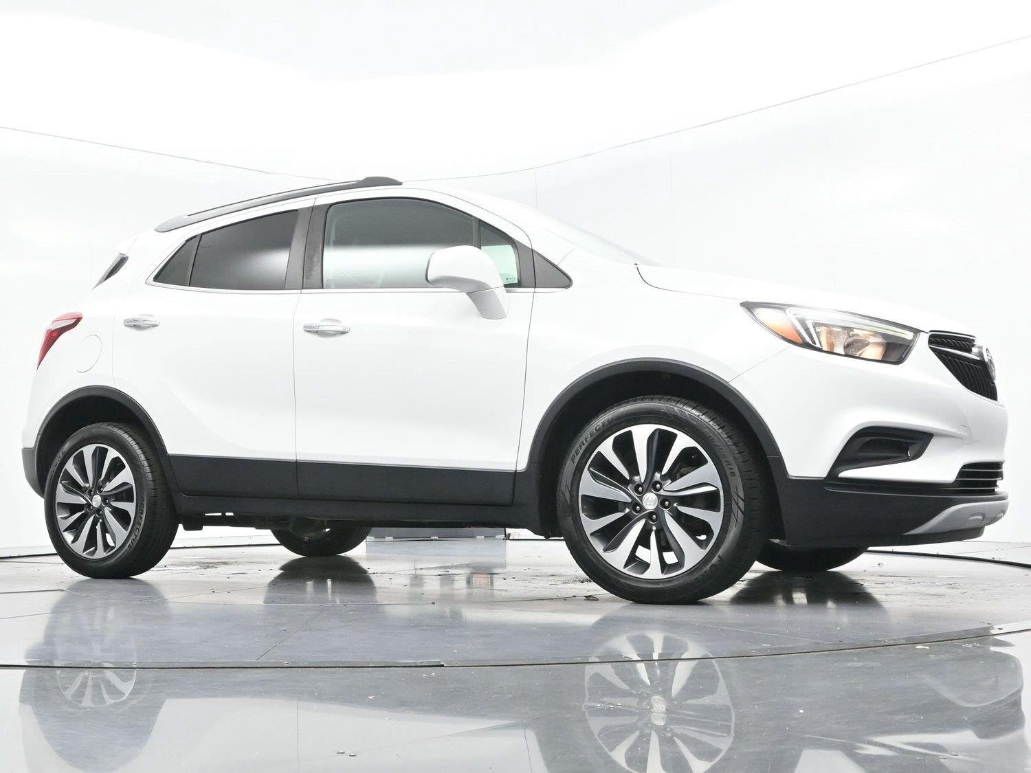 Used 2021 Summit White Buick Preferred image 39