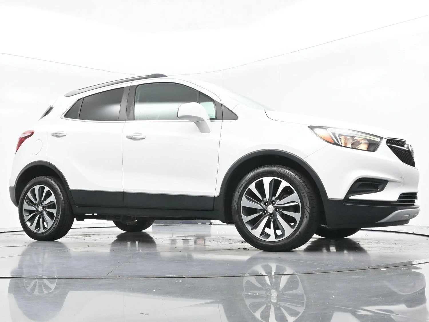 Used 2021 Summit White Buick Preferred image 39