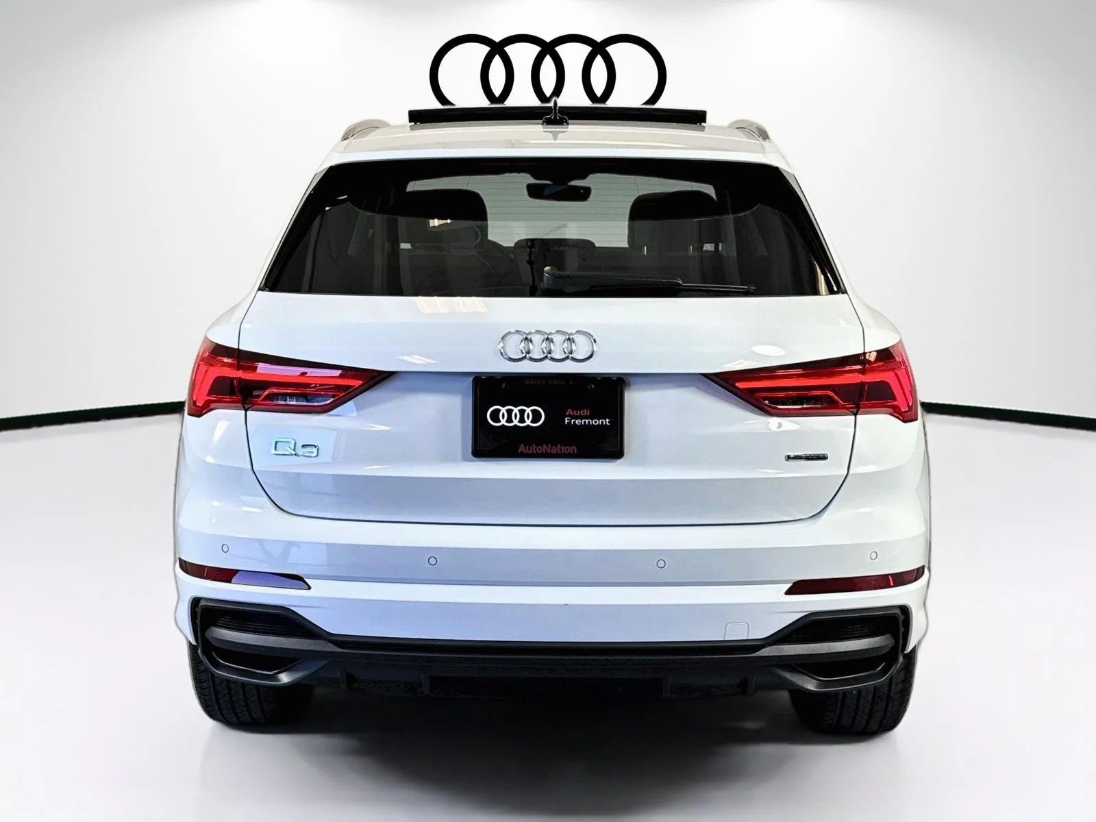 Used 2025 White Audi S line Premium image 6