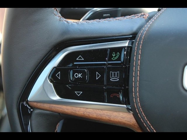 Used 2022 Diamond Black C Jeep Summit Reserve 4xe image 15