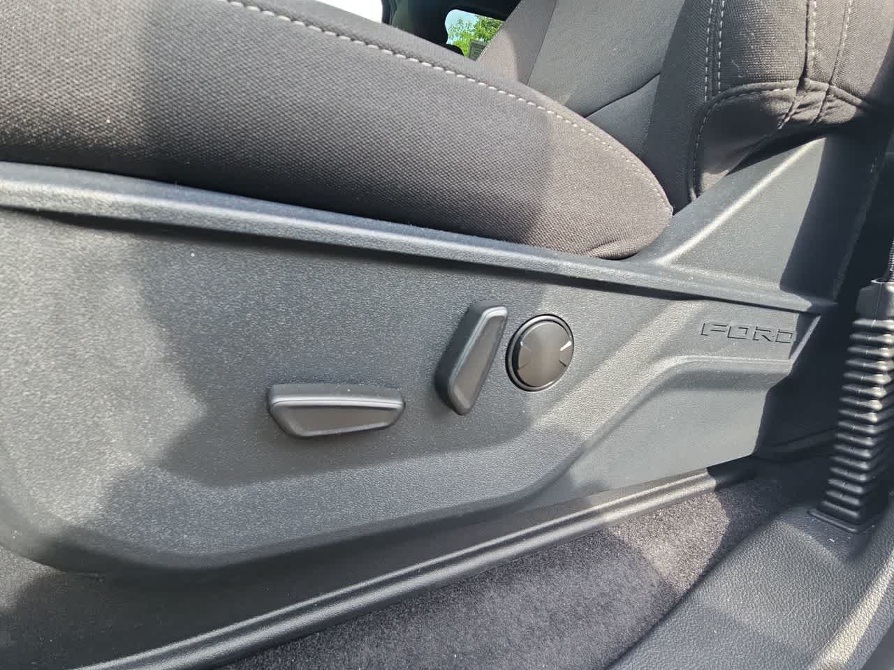 New 2026 Carbonized Gray Metallic Ford XLT image 13