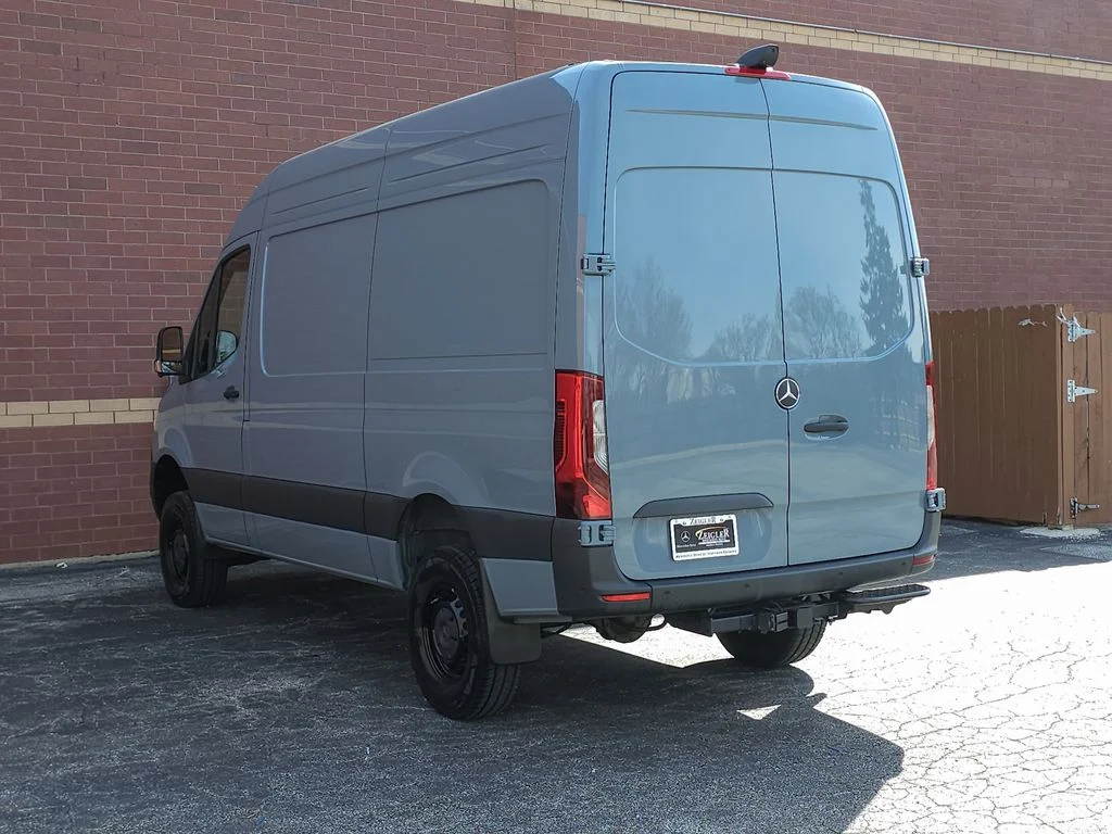 Used 2026 Gray Mercedes-Benz Cargo 144 WB image 24