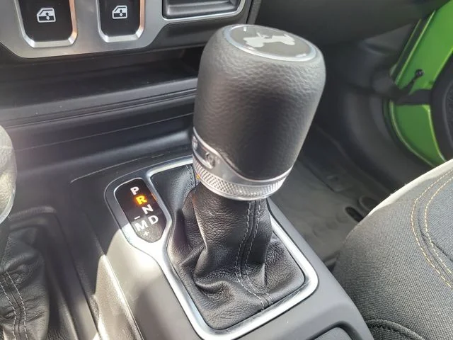 Used 2025 Green Jeep Sport S image 21