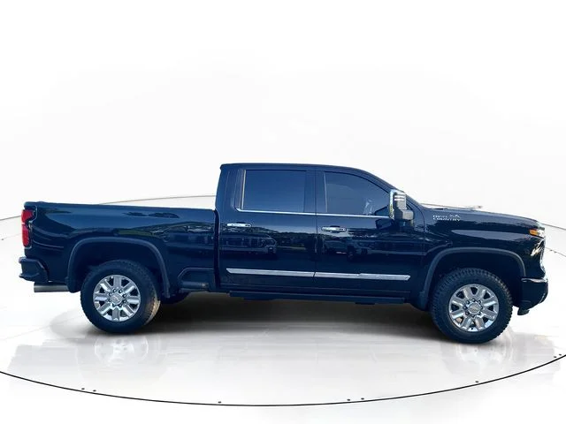 Used 2024 Black Chevrolet High Country image 4