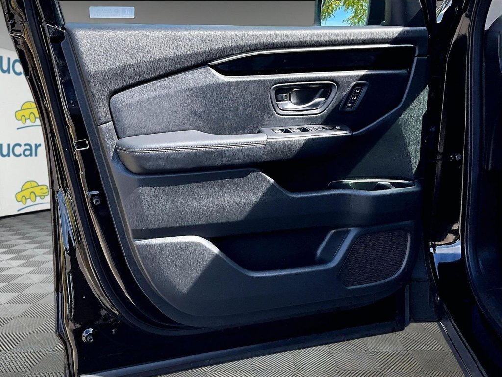 Used 2024 Black Honda EX-L image 9