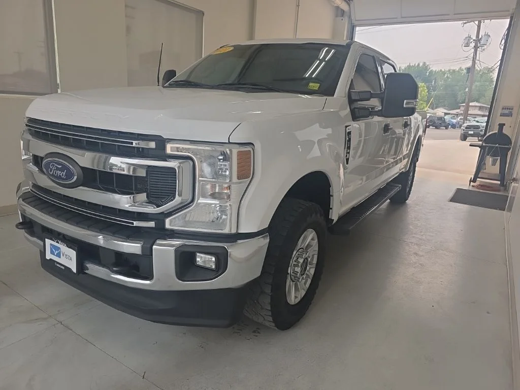 Used 2021 Oxford White Ford XLT image 3