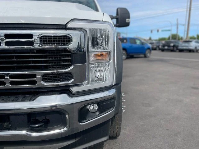 New 2025 Oxford White Ford XL image 6