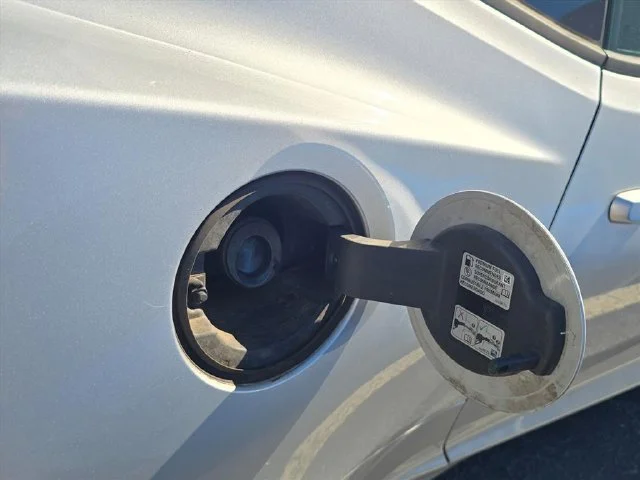 Used 2018 SILVER ICE METALLIC Chevrolet 2SS image 31