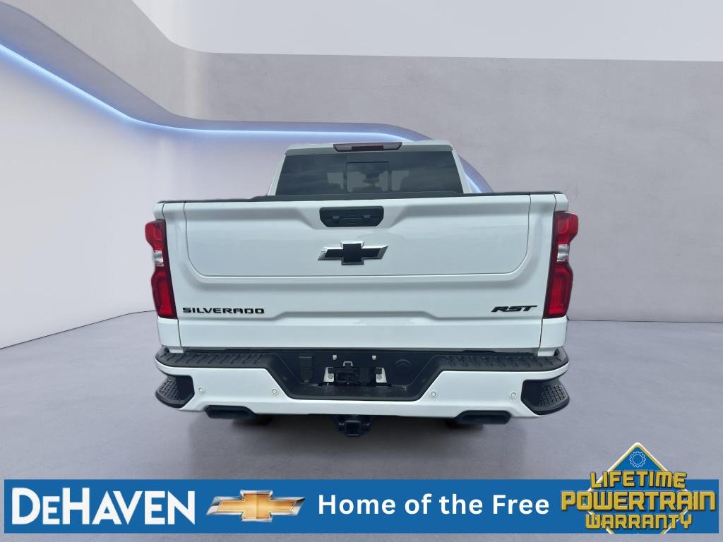 New 2026 Summit White Chevrolet RST image 3