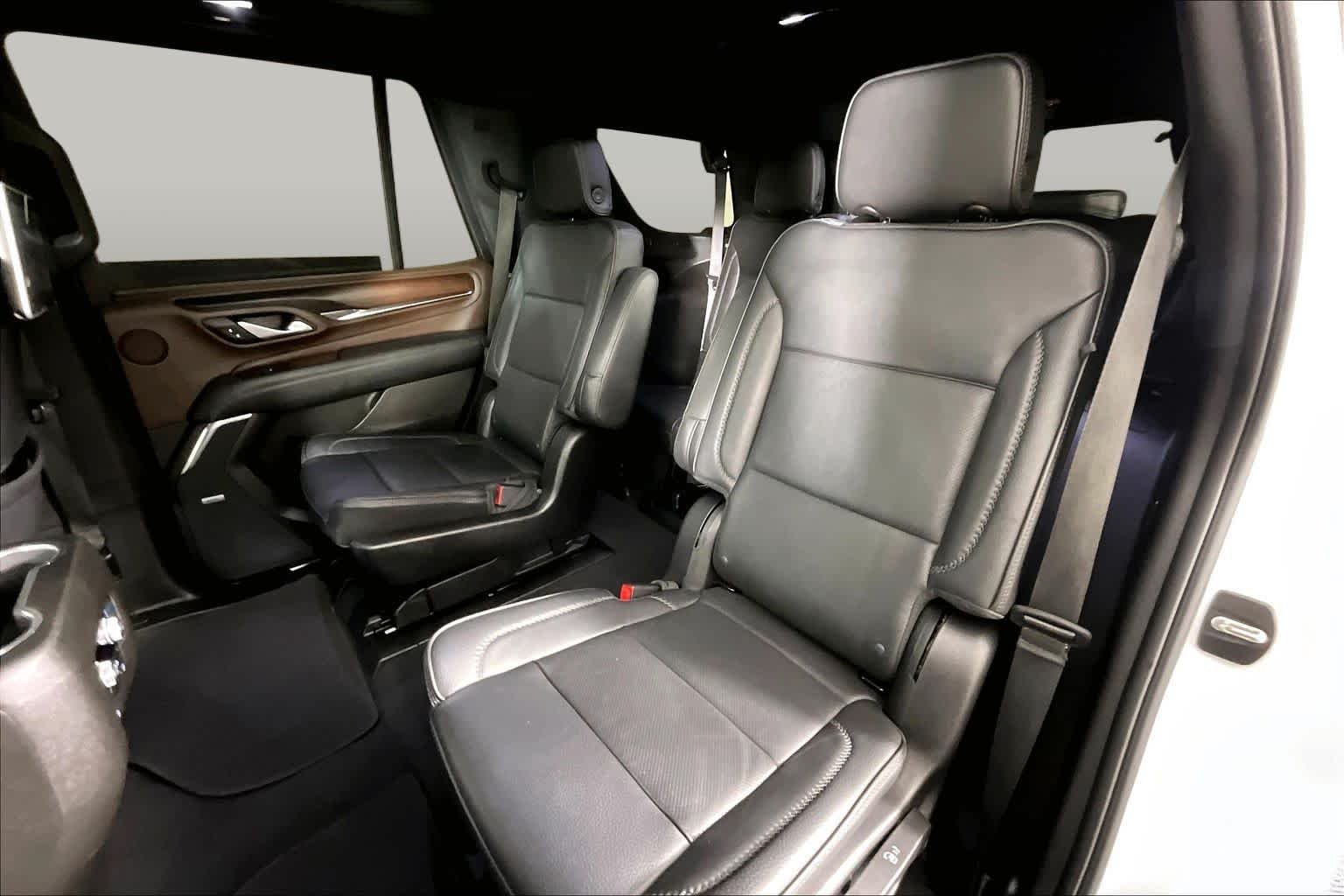 Used 2022 Summit White GMC Denali image 18