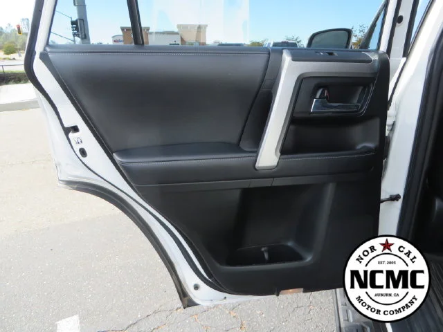 2019 Toyota 4Runner SR5 Premium - Photo 33