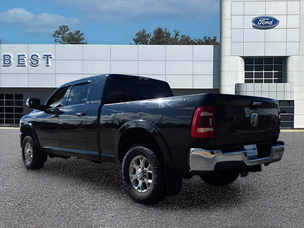 Used 2019 Diamond Black Crystal Pearlcoat Ram Laramie image 5