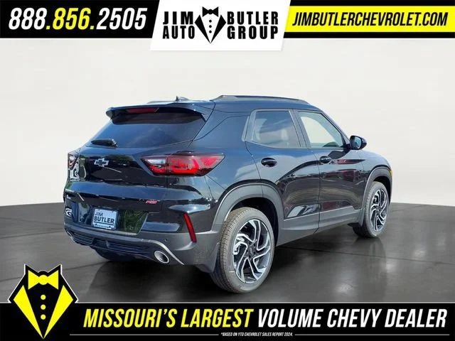 New 2026 Mosaic Black Metallic Chevrolet RS image 17