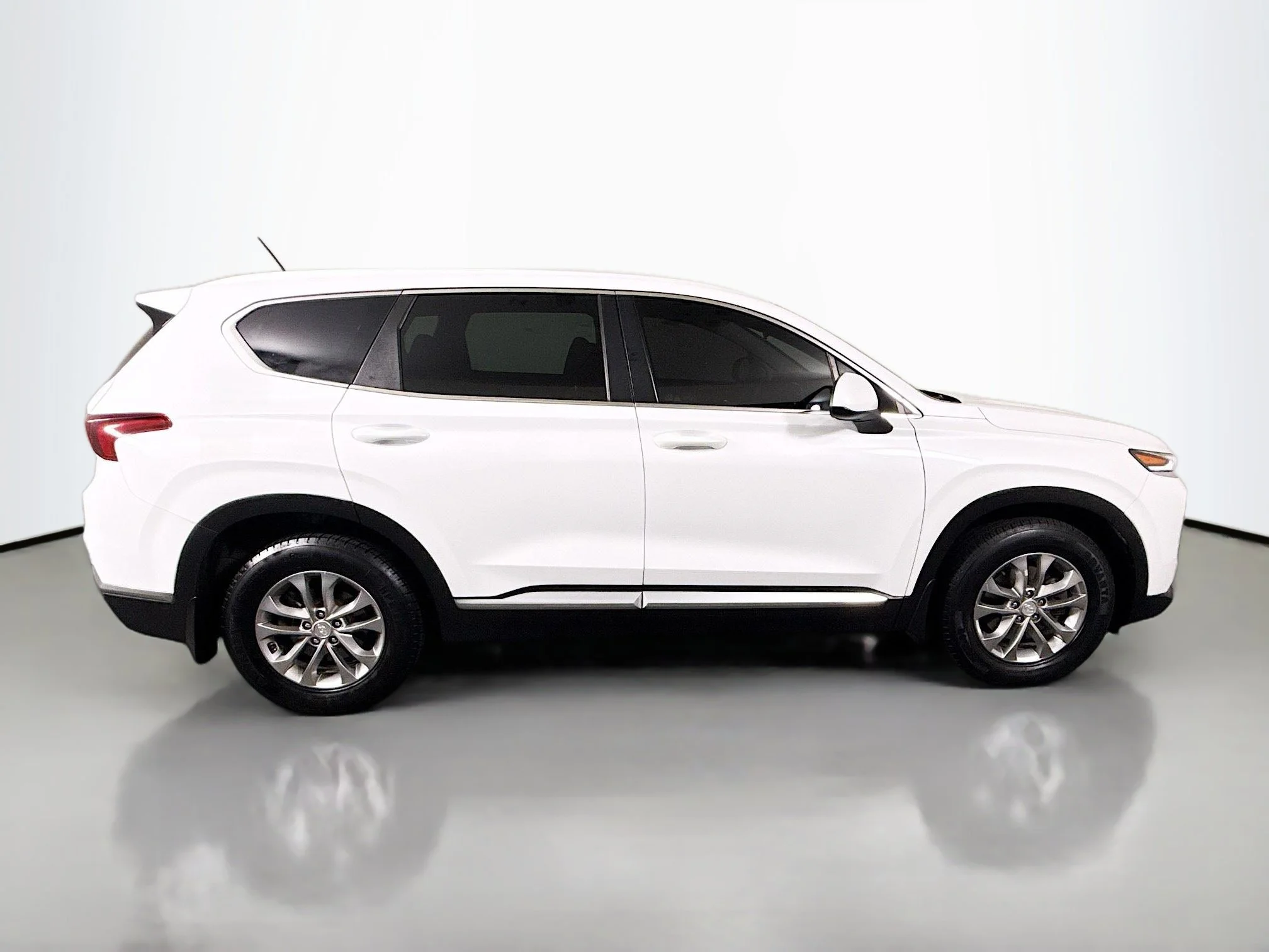 Used 2020 Quartz White Hyundai SE image 8