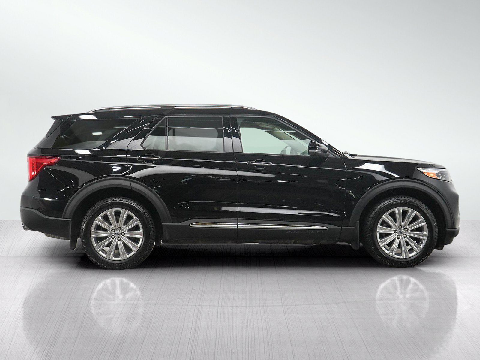 Used 2023  Ford Limited 4WD image 6