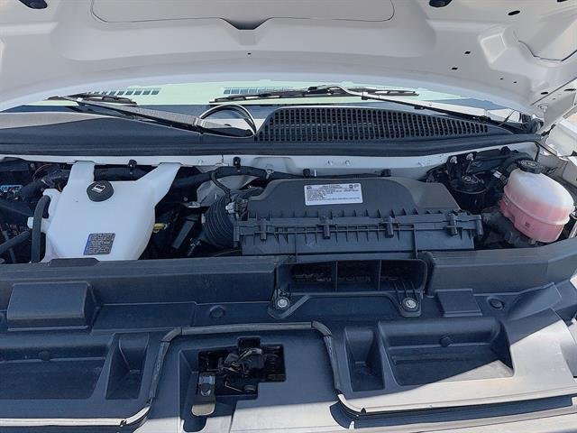 Used 2022 Summit White Chevrolet Work Van image 25